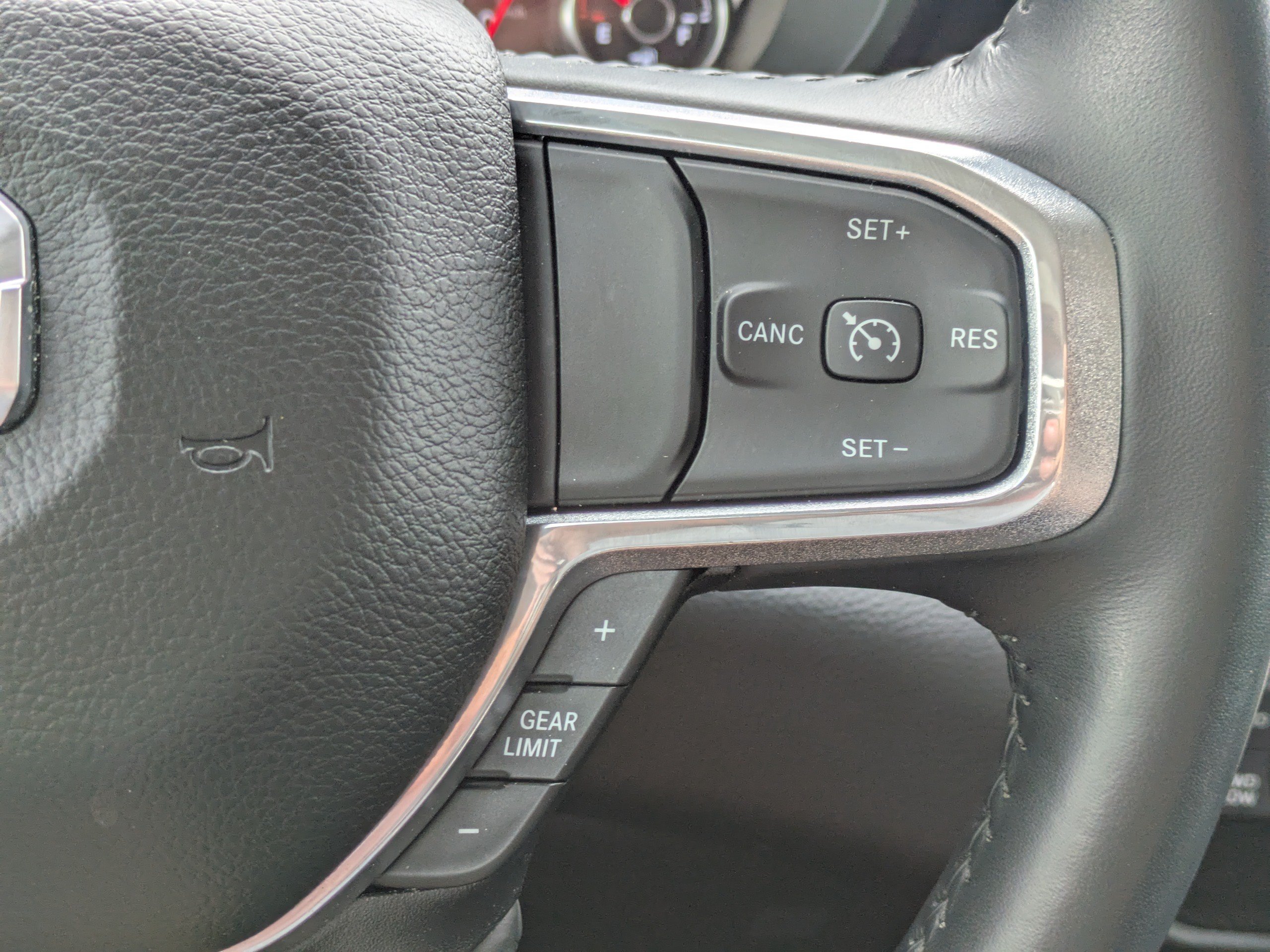 Used 2022 RAM 1500 Laramie AWD/4WD image 21