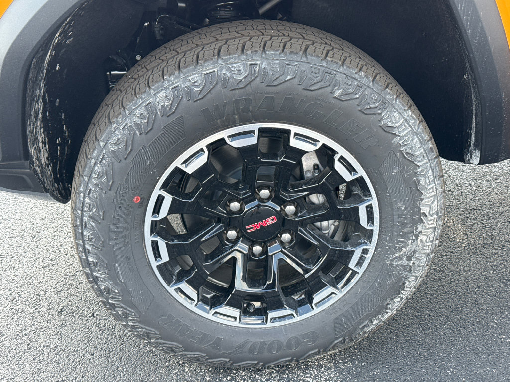 New 2026 GMC Canyon AT4 w/ AT4 Premium Package AWD/4WD image 12