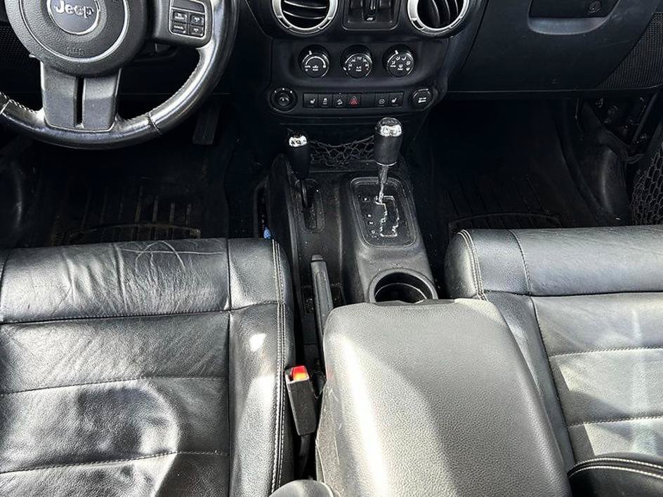 Used 2012 Jeep Wrangler Unlimited Sahara w/ Dual Top Group AWD/4WD image 11