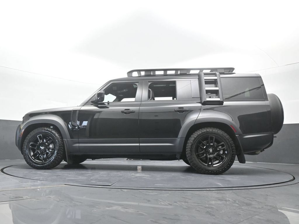 Used 2023 Land Rover Defender 130 SE AWD/4WD image 63