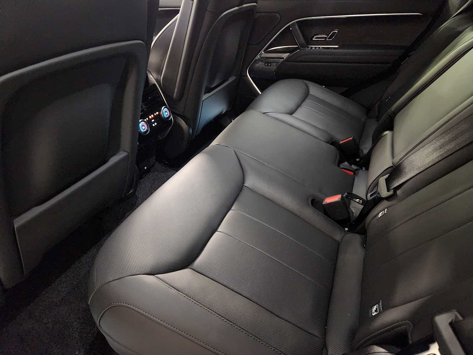 New 2026 Land Rover Range Rover SE AWD/4WD image 28