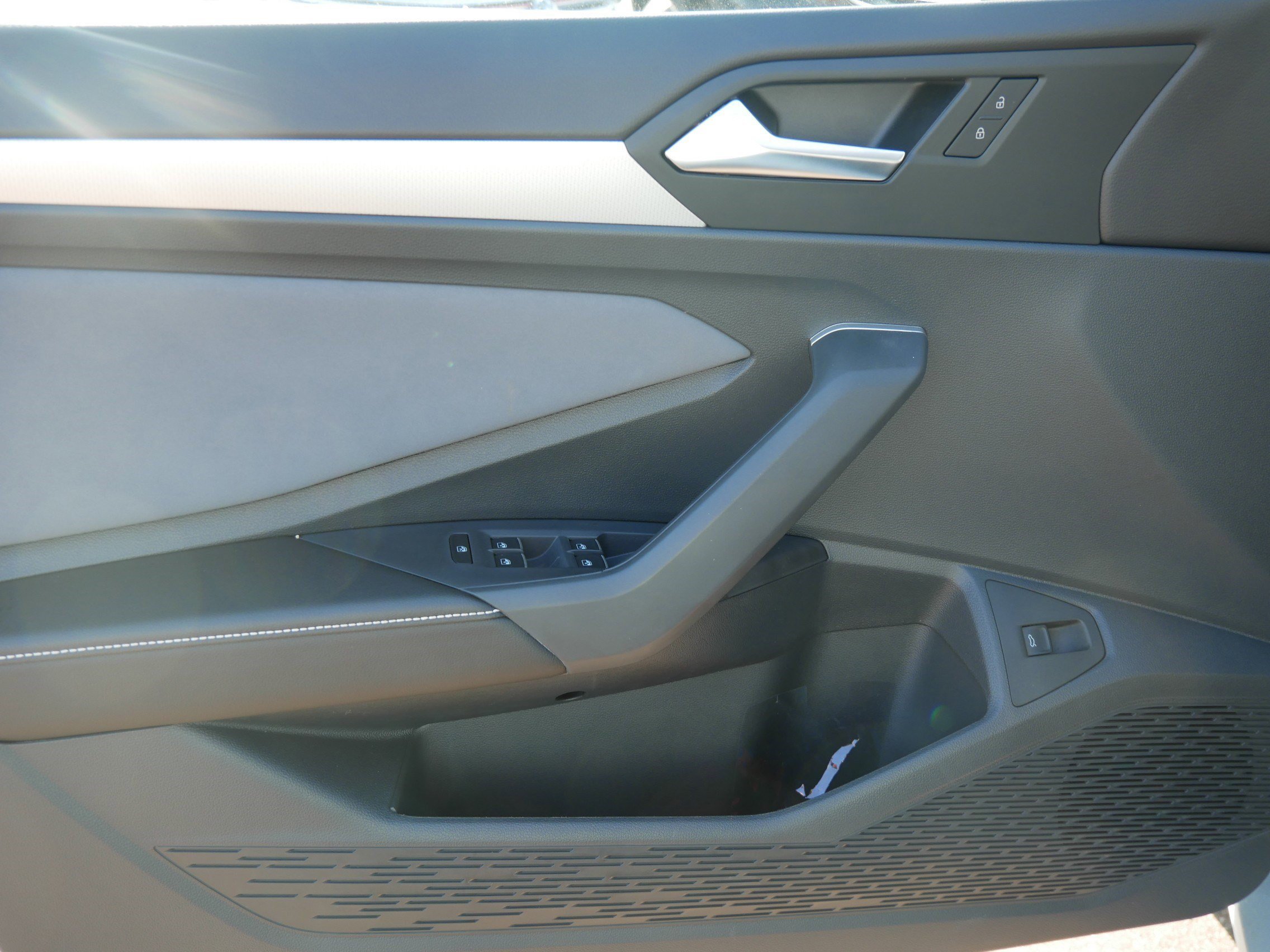New 2026 Volkswagen Jetta SE FWD image 5