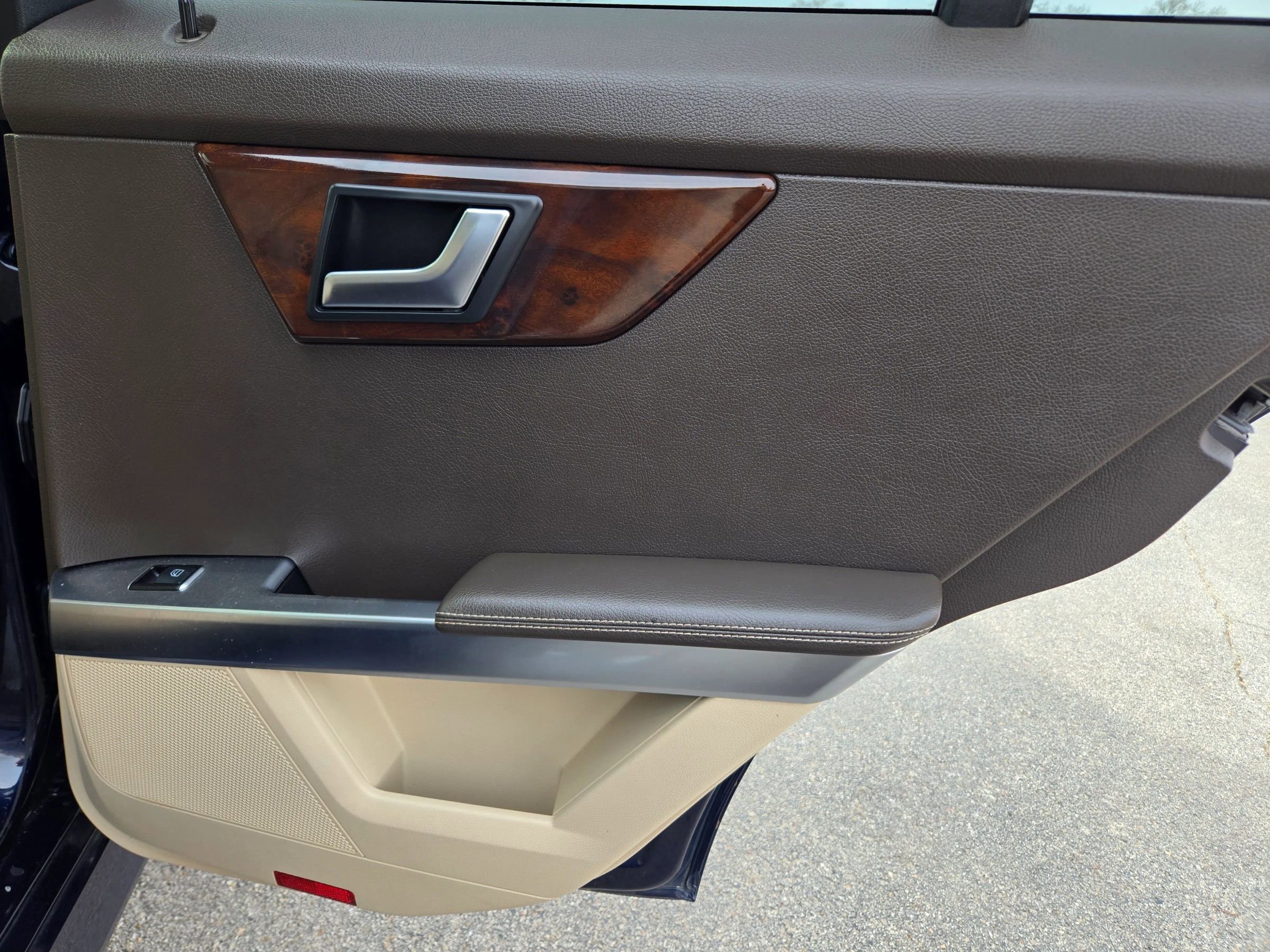 Used 2014 Mercedes-Benz GLK 350 4MATIC w/ Premium 1 Package image 59