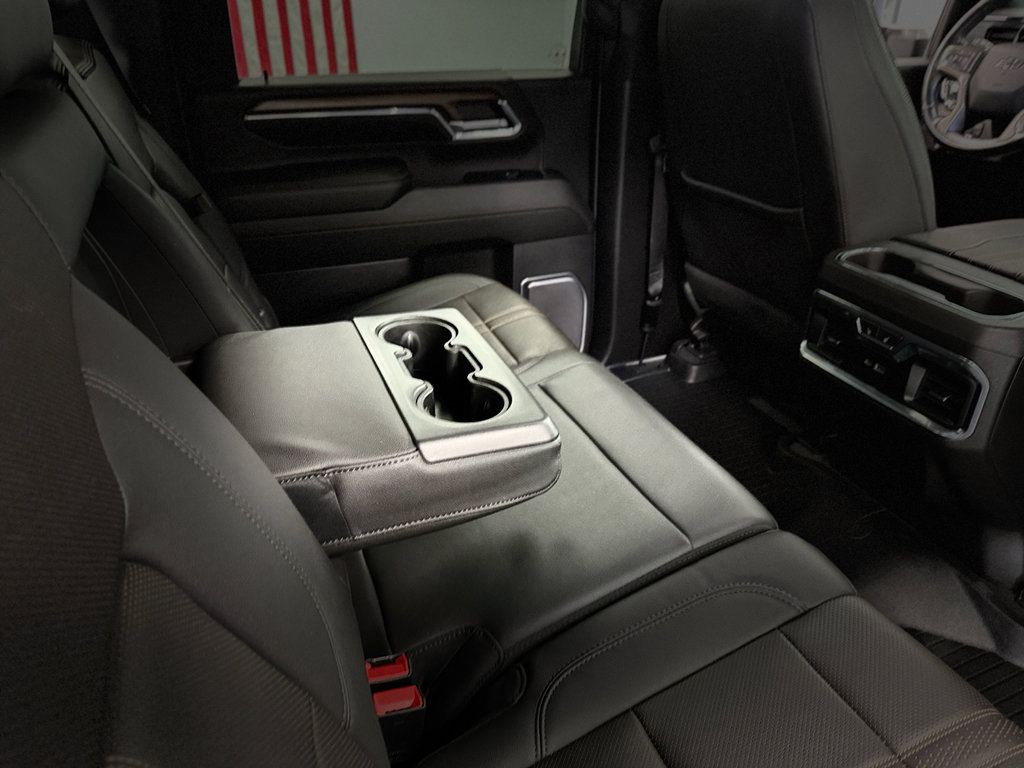 Used 2024 Chevrolet Silverado 2500 High Country w/ High Country Premium Package AWD/4WD image 32