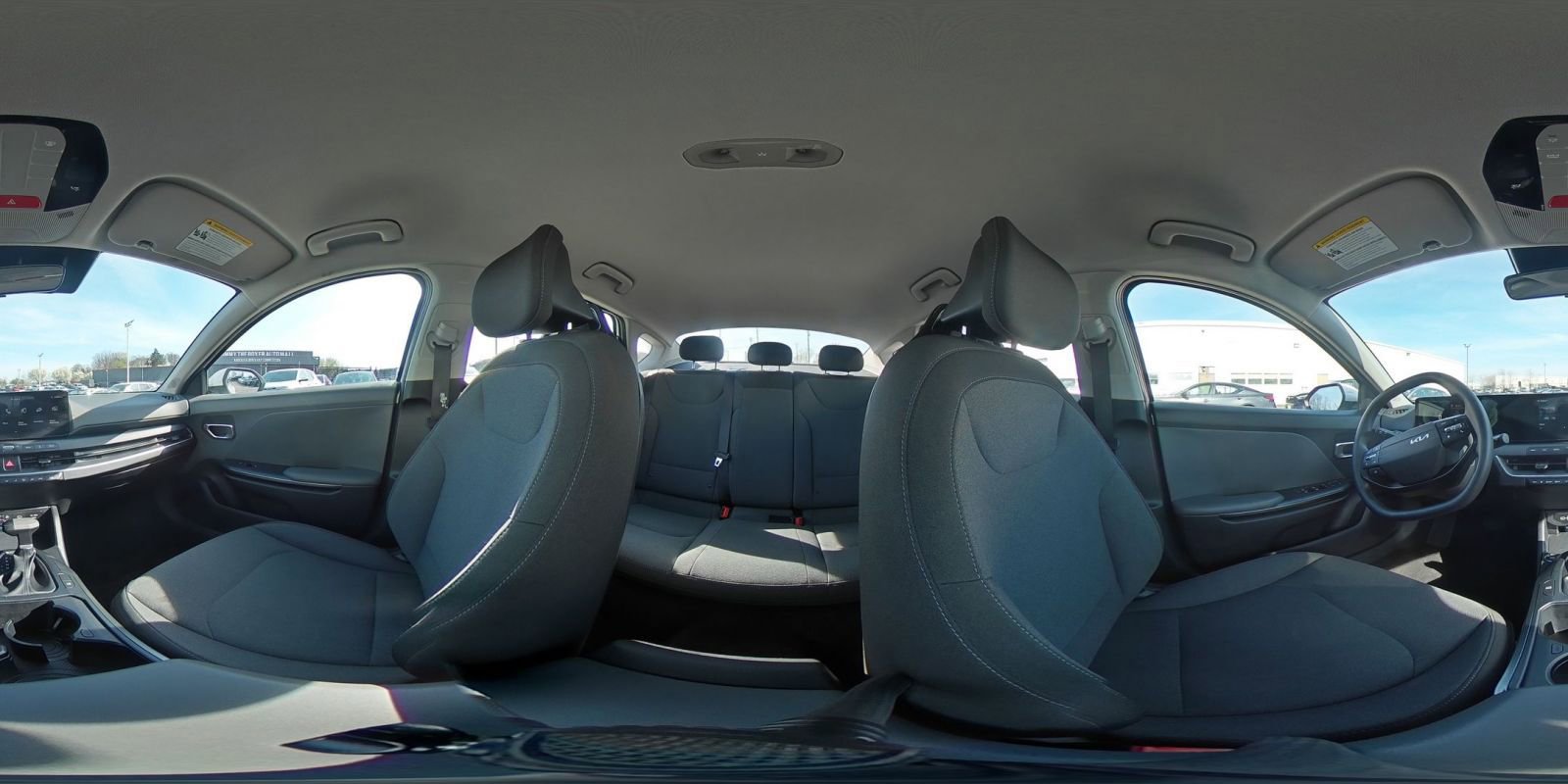 Used 2025 Kia K4 LXS image 40