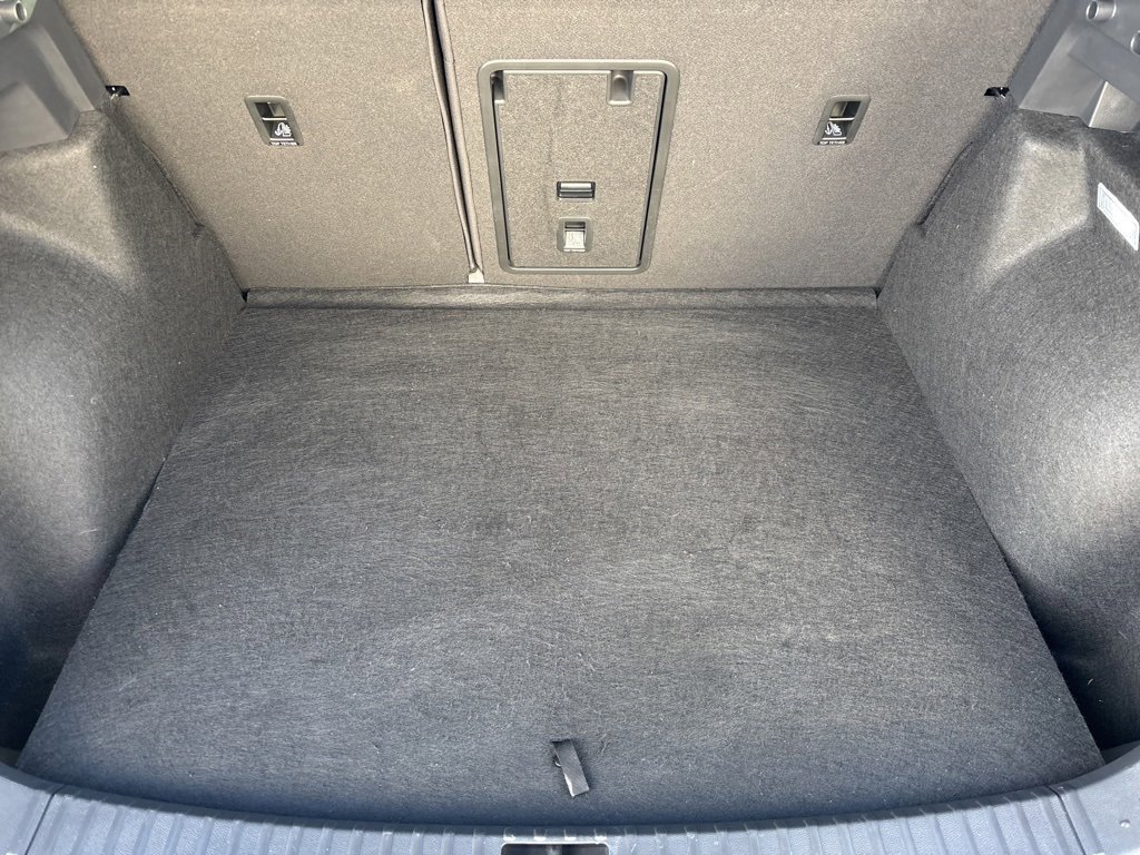 Used 2024 Volkswagen Taos SEL image 31