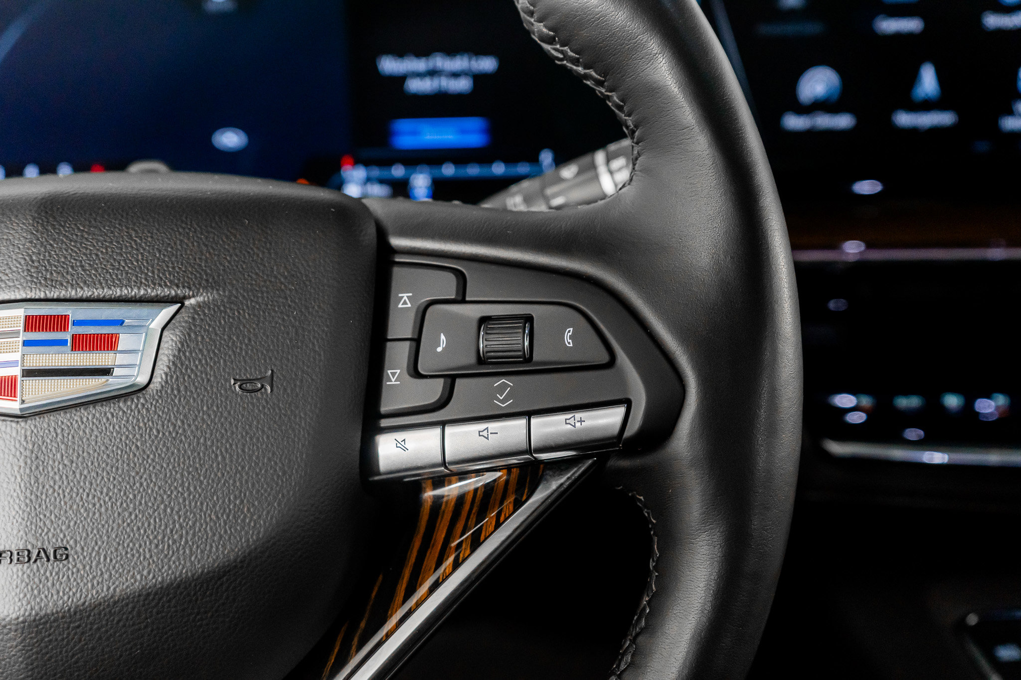 Used 2024 Cadillac Escalade ESV Premium Luxury image 45