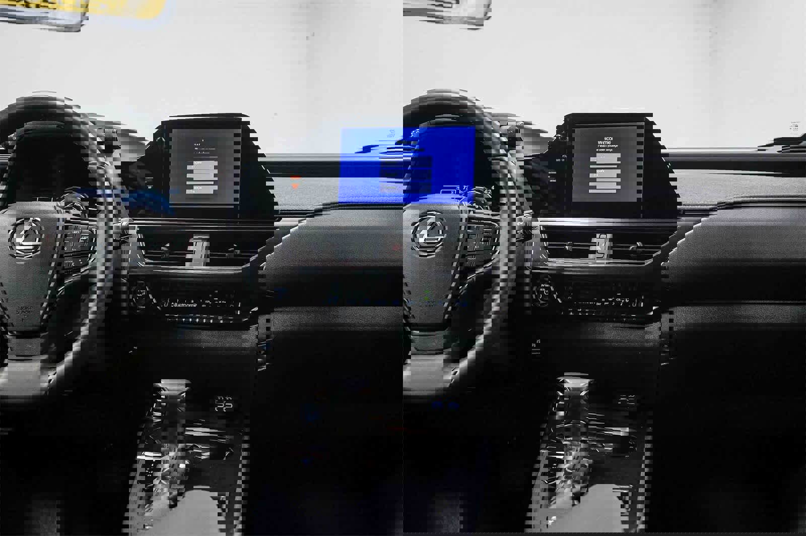 Used 2024 Lexus UX 250h FWD image 13