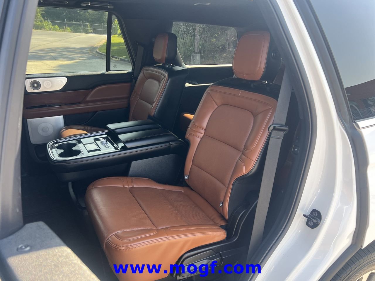 Used 2020 Lincoln Navigator Reserve w/ Luxury Package RWD image 22