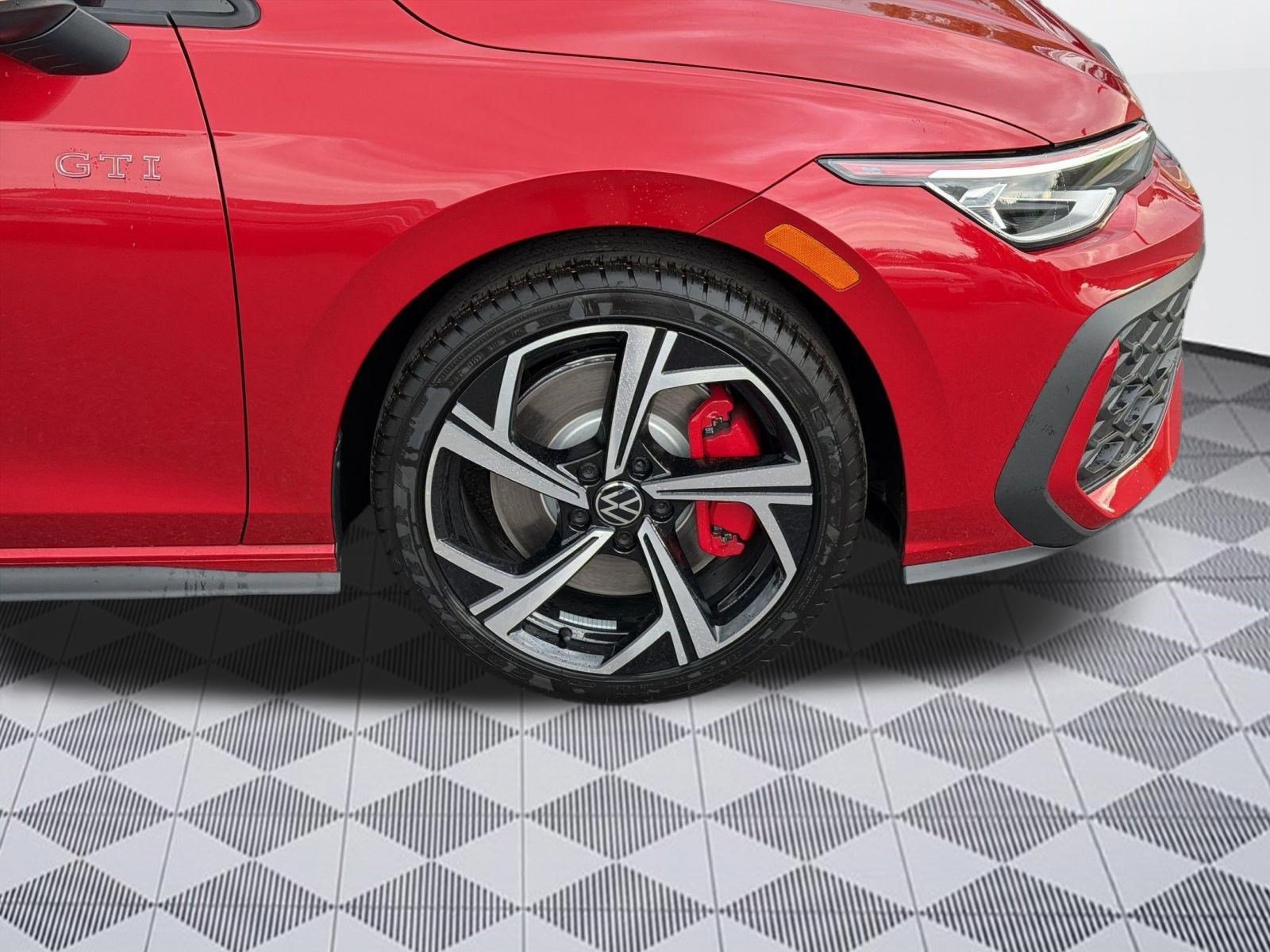 New 2026 Volkswagen Golf SE FWD image 11