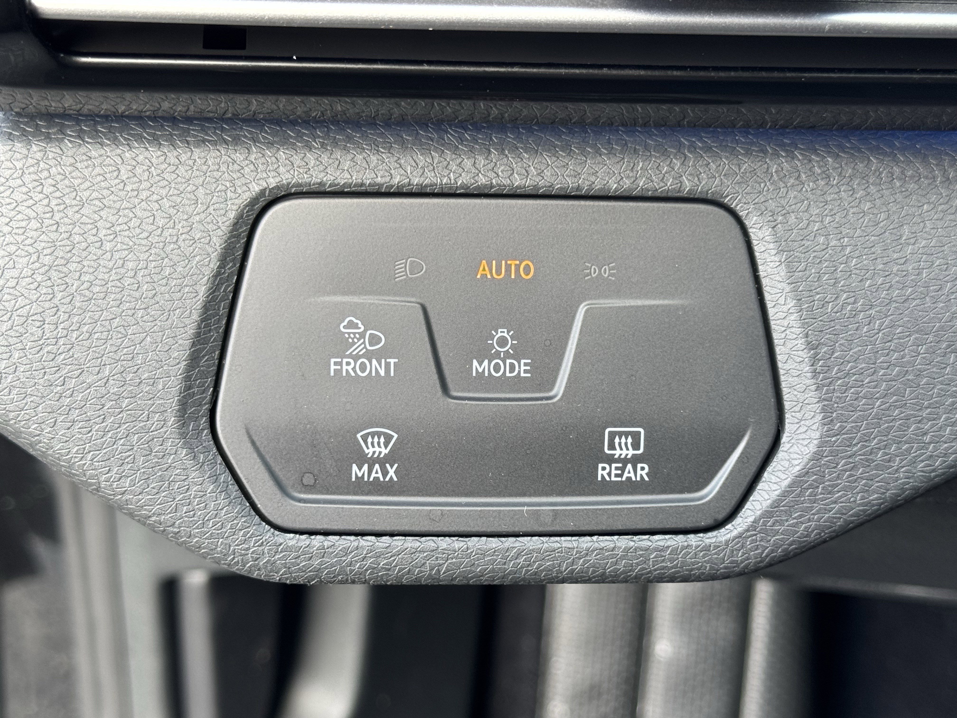 Used 2022 Volkswagen ID.4 Pro S image 28