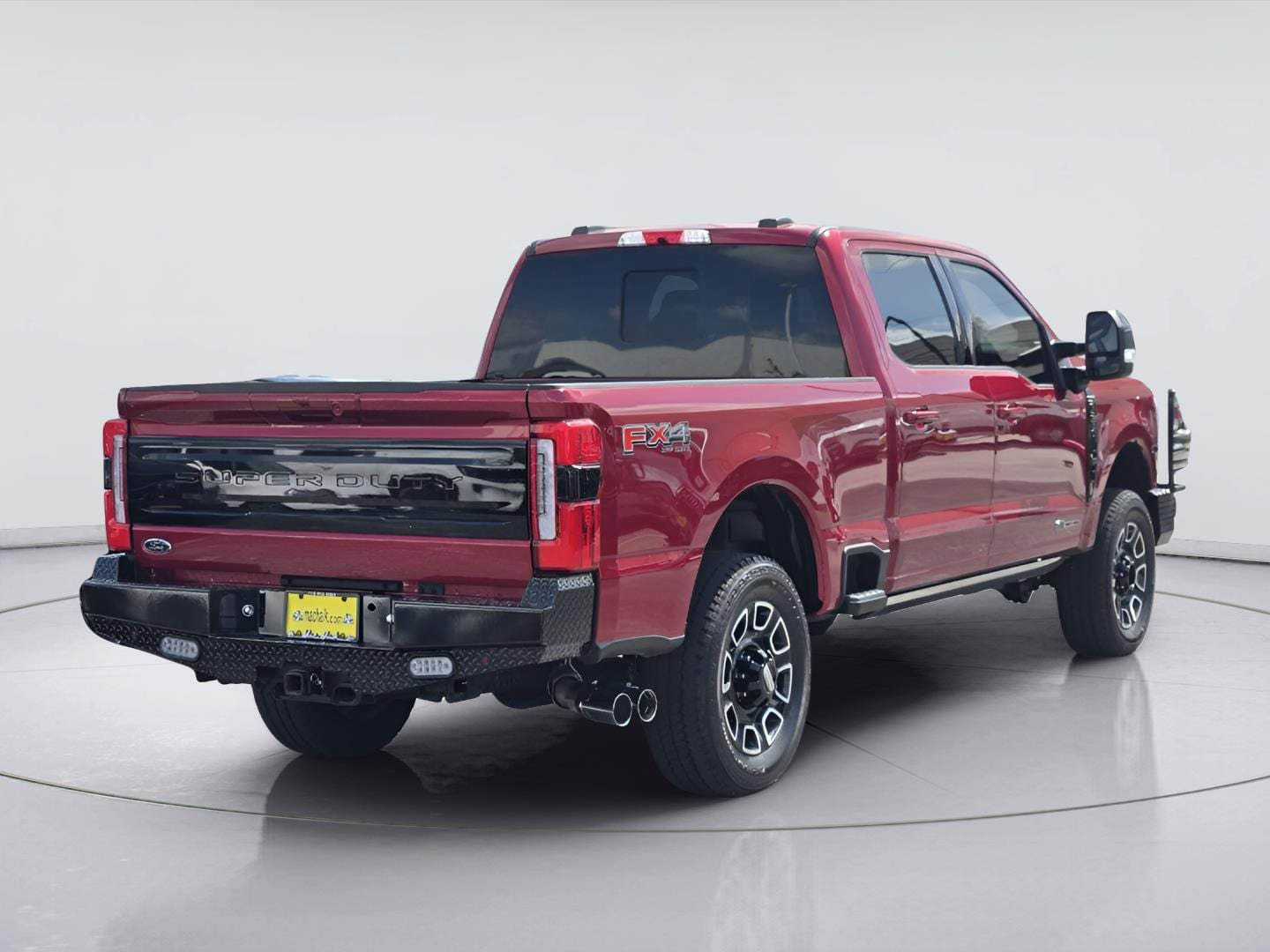 Certified 2025 Ford F250 Platinum w/ FX4 Off-Road Package AWD/4WD image 8