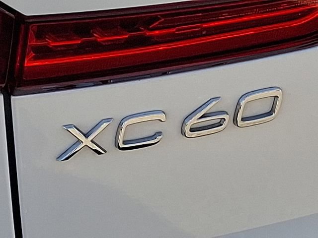 Used 2024 Volvo XC60 B5 Plus w/ Protection Package Premier image 38