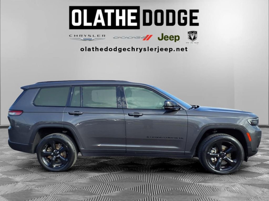 Certified 2023 Jeep Grand Cherokee L Laredo image 31