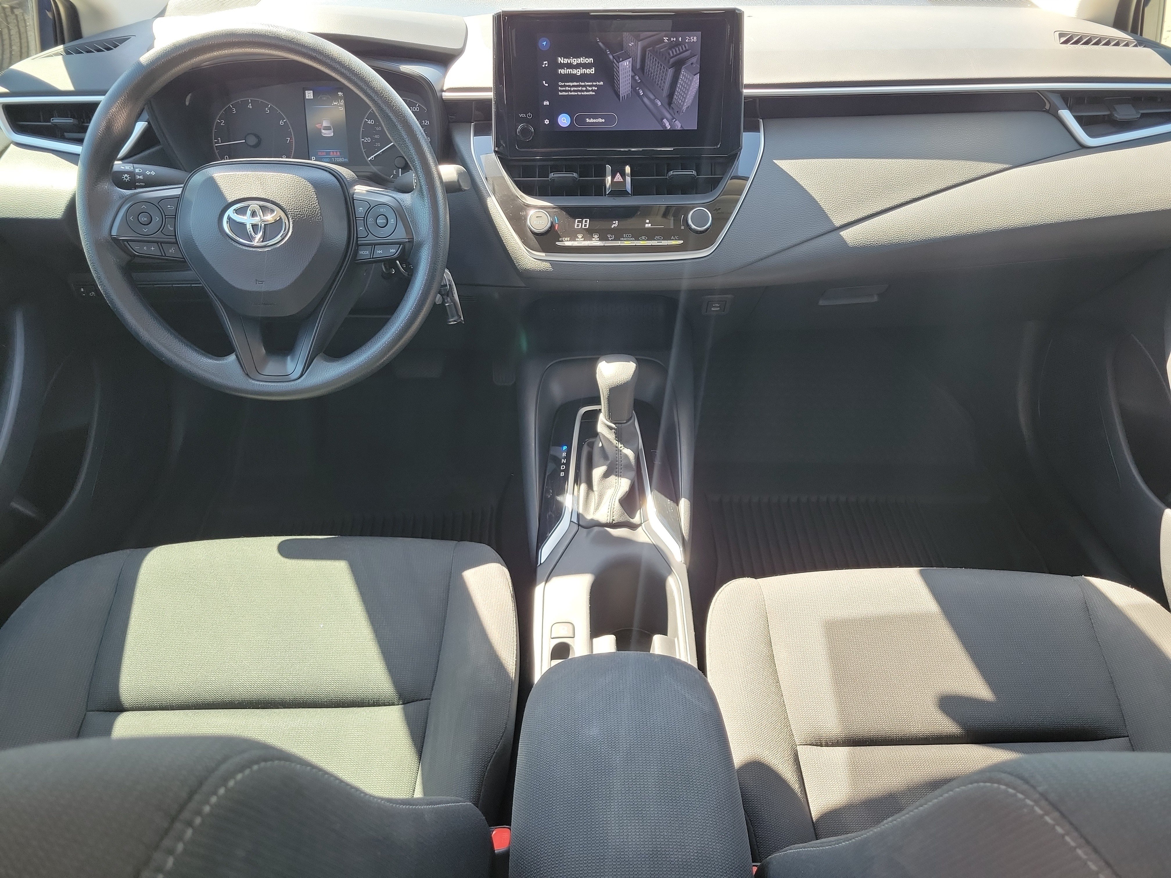 Used 2024 Toyota Corolla LE FWD image 20