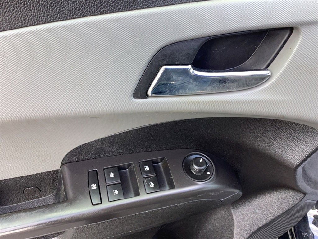 Used 2013 Chevrolet Sonic LT image 12