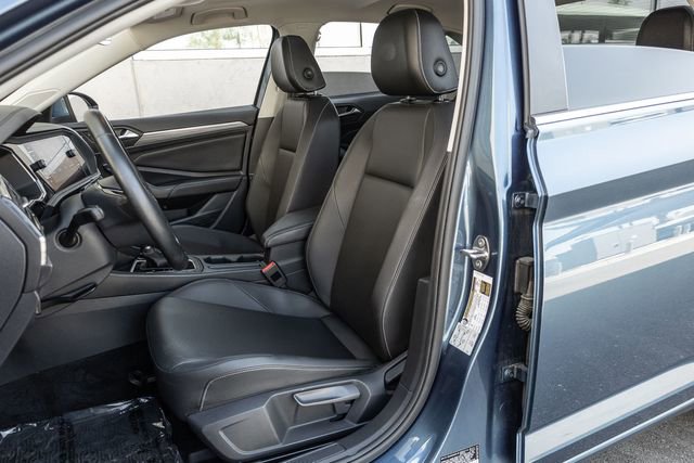 Used 2019 Volkswagen Jetta SEL FWD image 12