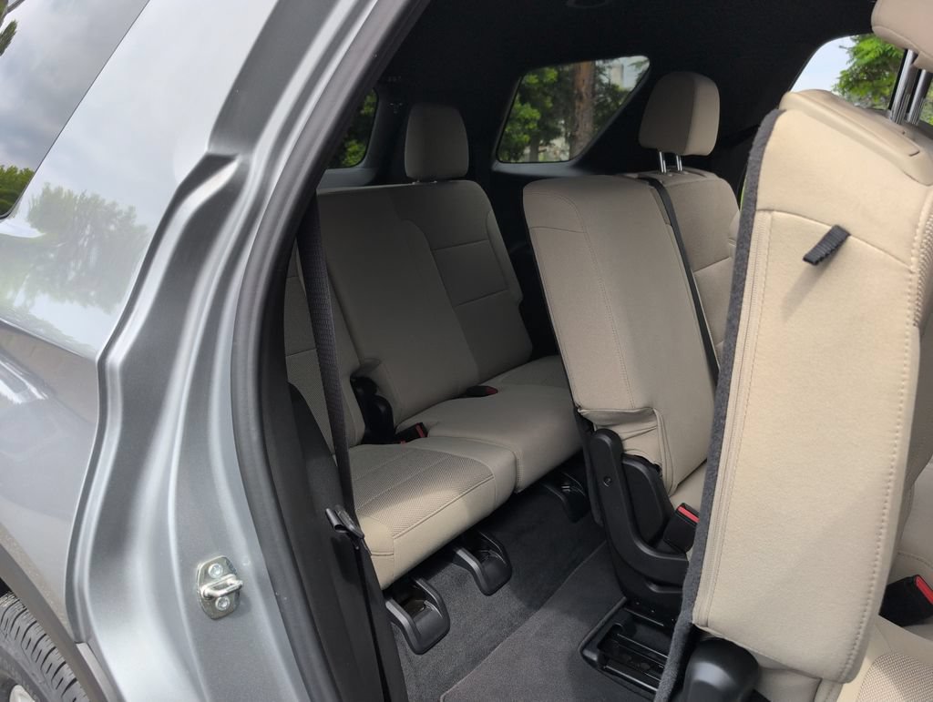 Used 2023 Chevrolet Traverse LS AWD/4WD image 14