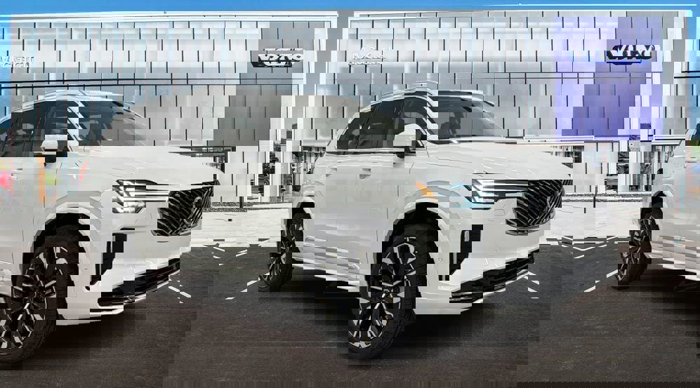 New 2026 Volvo XC90 B6 Ultra image 1