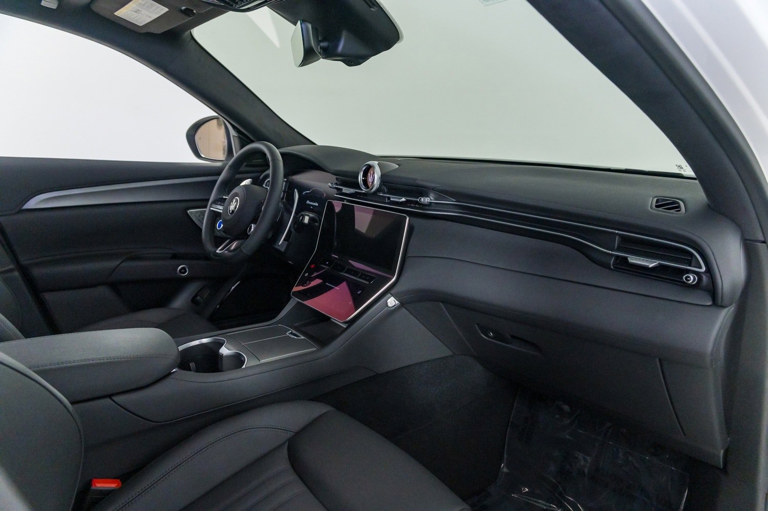 Used 2024 Maserati Grecale GT AWD/4WD image 23