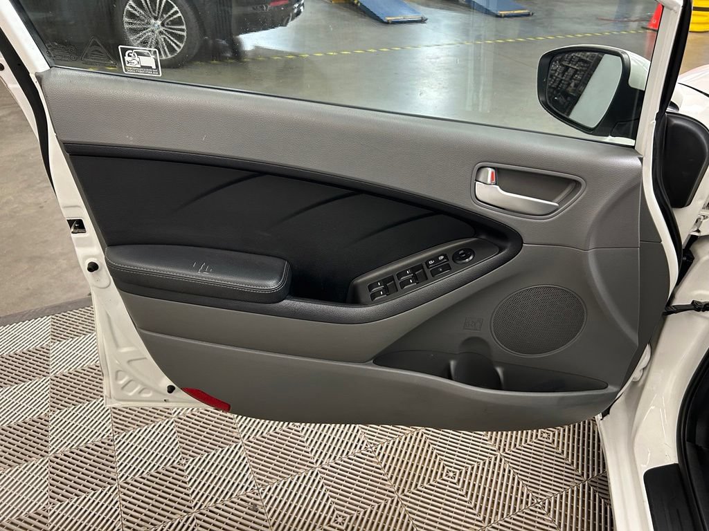 Used 2017 Kia Forte LX FWD image 20