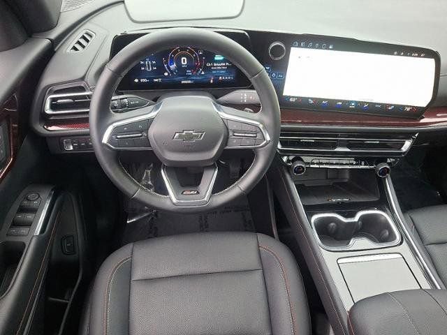 Used 2025 Chevrolet Traverse Z71 w/ Driver Confidence Package image 15