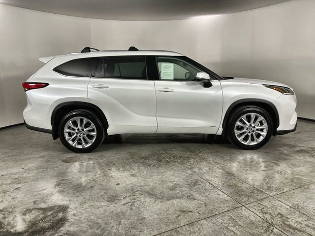 Used 2022 Toyota Highlander Limited image 9