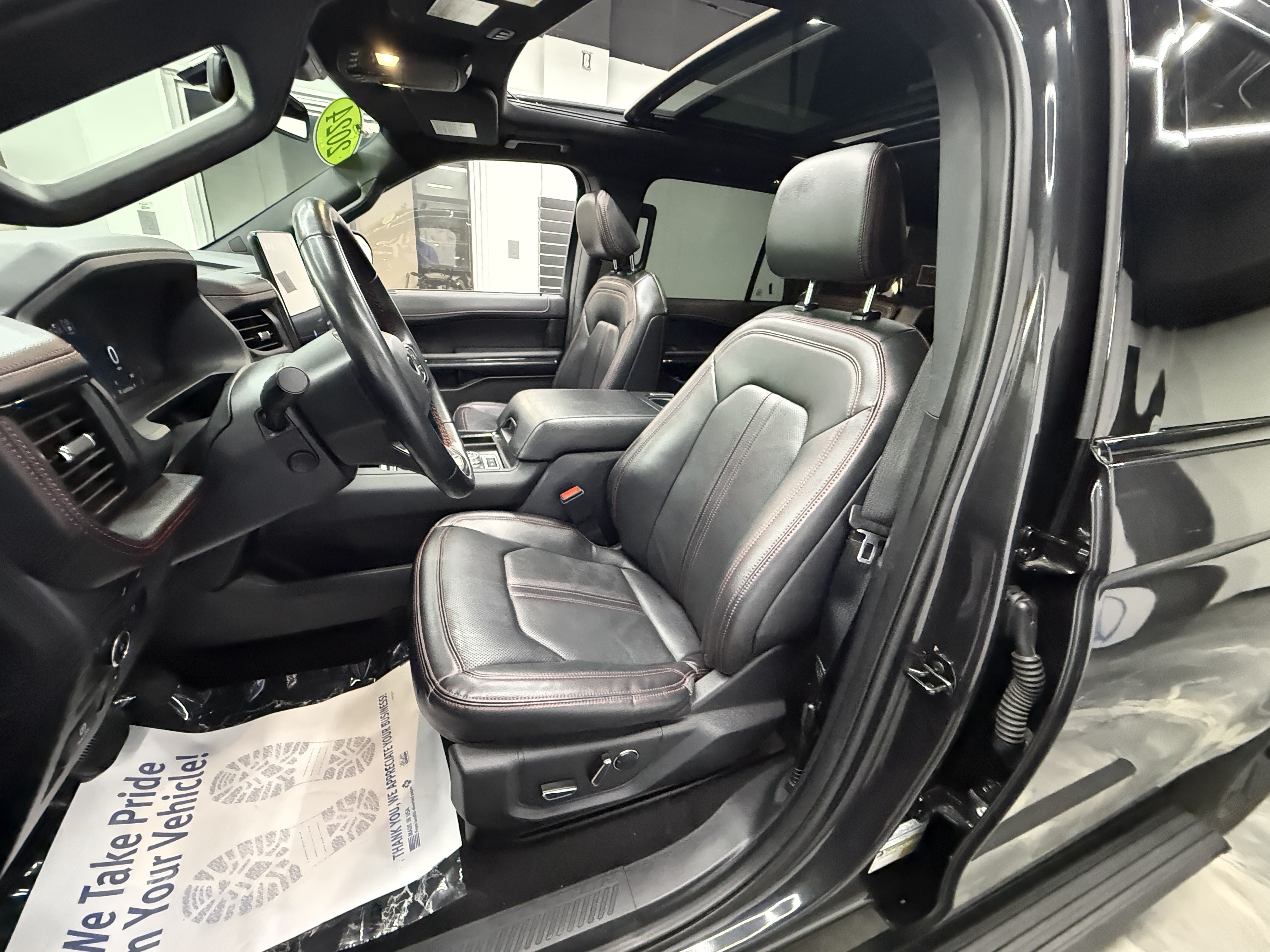 Used 2024 Ford Expedition Max Limited AWD/4WD image 11