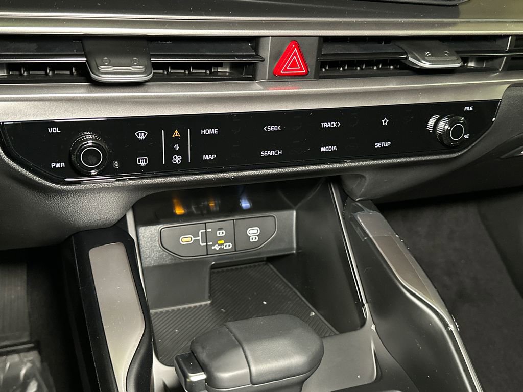 New 2026 Kia Sorento LX FWD image 25