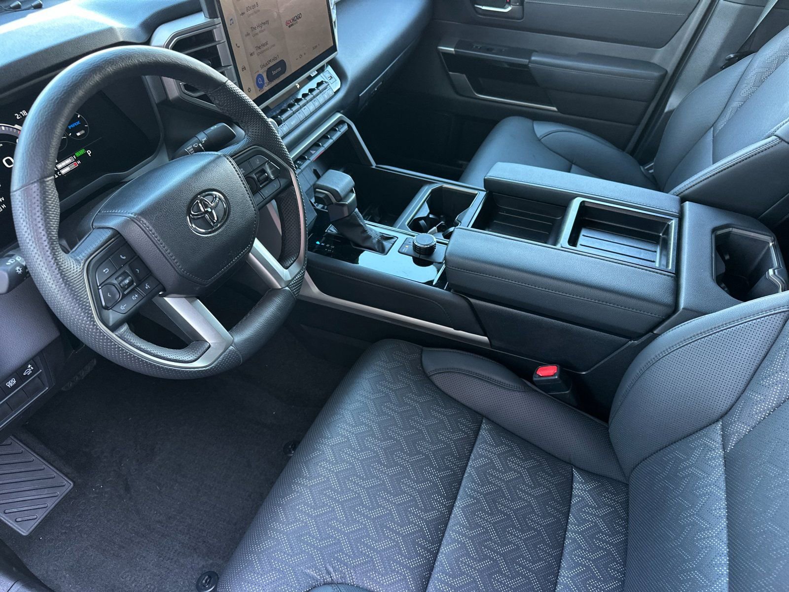 Used 2025 Toyota Tundra Limited RWD image 9