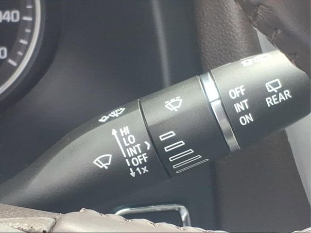 Used 2022 GMC Acadia SLT AWD/4WD image 17