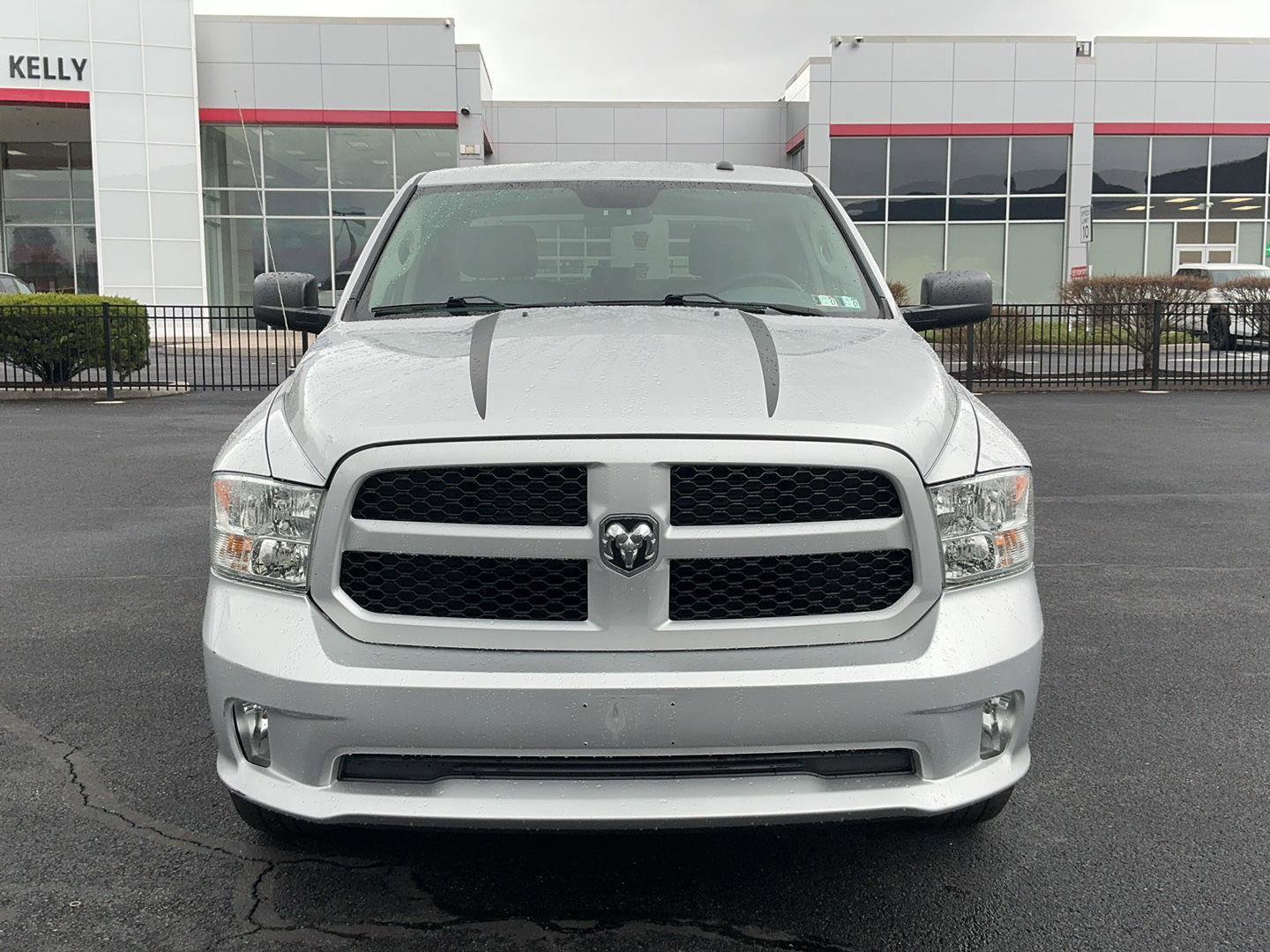 Used 2017 RAM 1500 Express image 2