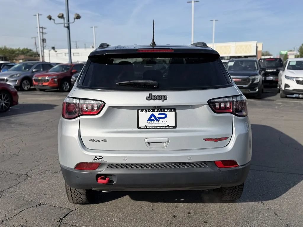 Used 2024 Jeep Compass Trailhawk AWD/4WD image 5
