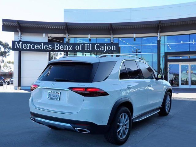 Used 2025 Mercedes-Benz GLE 450e 4MATIC image 3