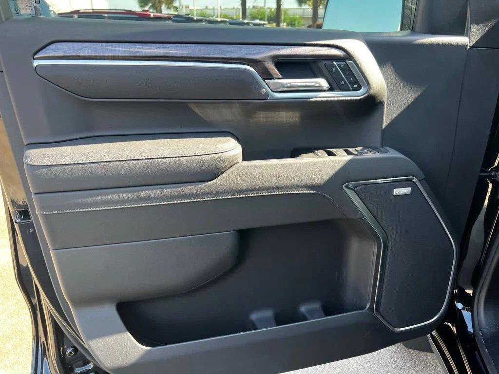 Used 2026 Chevrolet Silverado 1500 LTZ w/ LTZ Premium Texas Edition RWD image 25