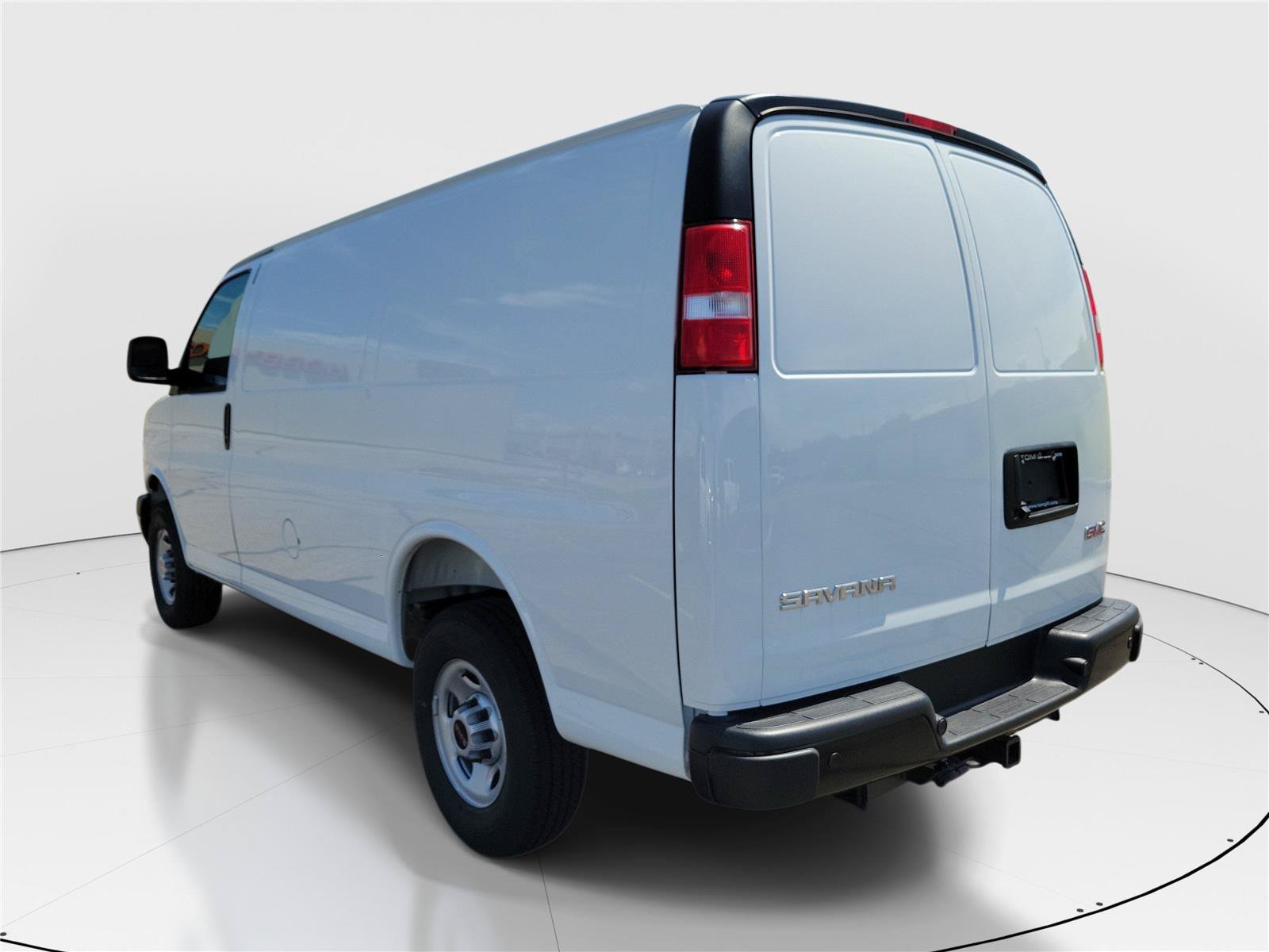 New 2026 GMC Savana 3500 RWD image 3