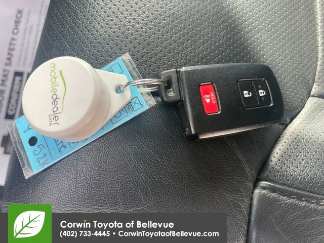 Certified 2021 Toyota Tundra Platinum image 28