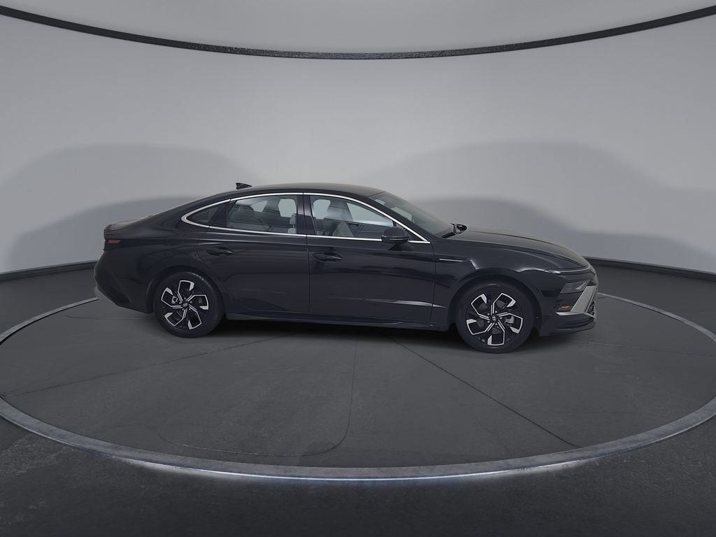 Used 2025 Hyundai Sonata SEL FWD image 18
