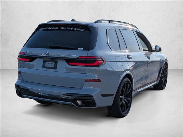Used 2025 BMW X7 xDrive40i w/ M Sport Package image 5