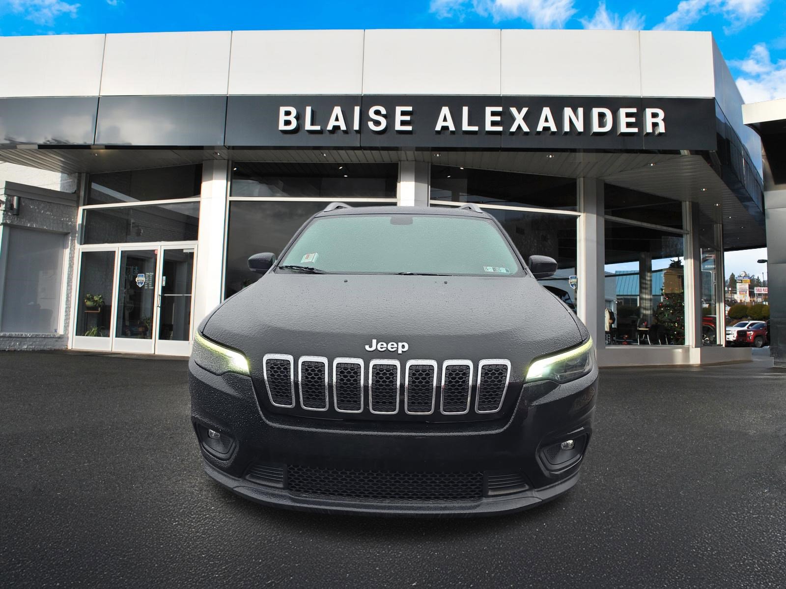 Used 2020 Jeep Cherokee Latitude Plus w/ Cold Weather Group image 9