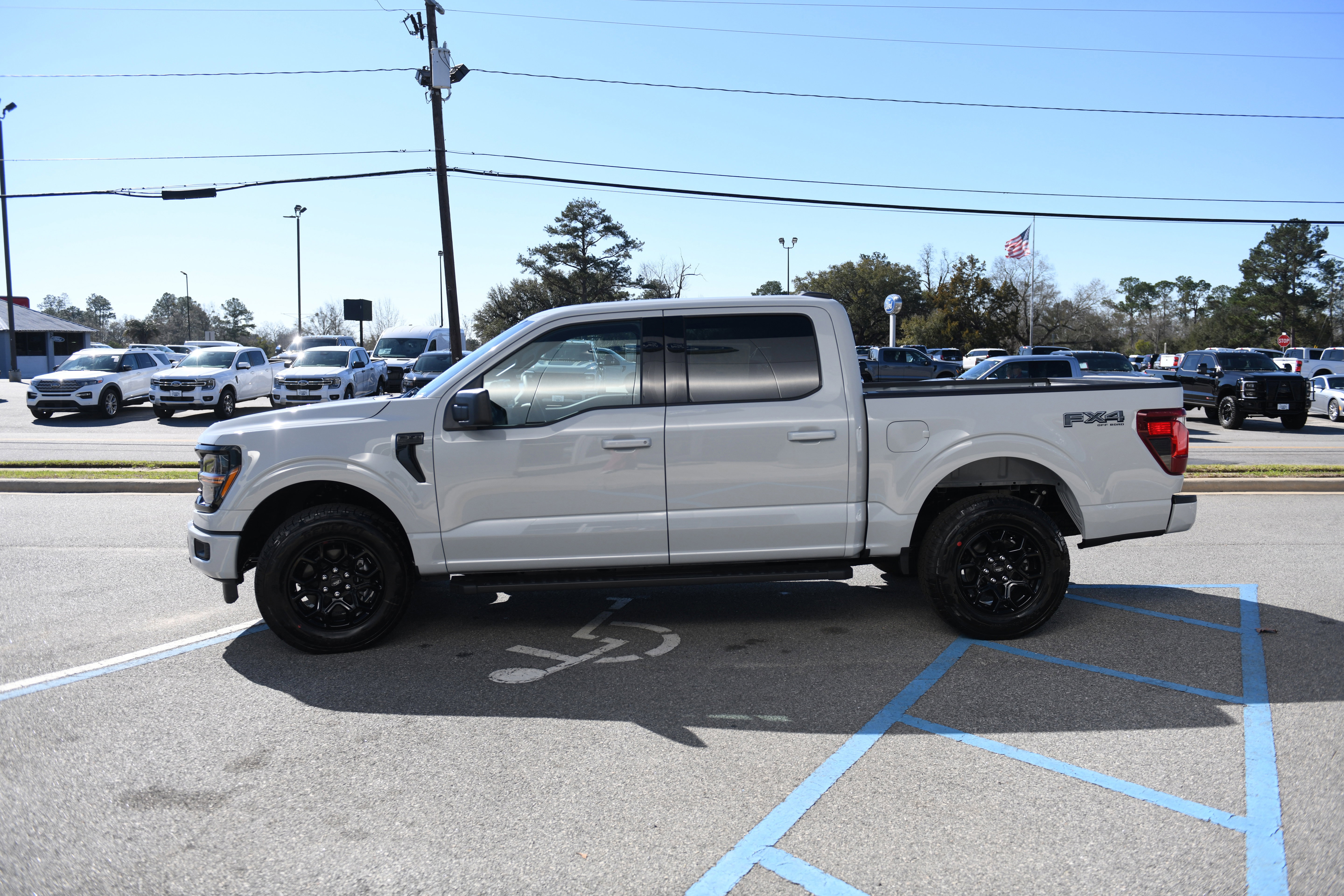 New 2026 Ford F150 XLT w/ FX4 Off-Road Package image 16