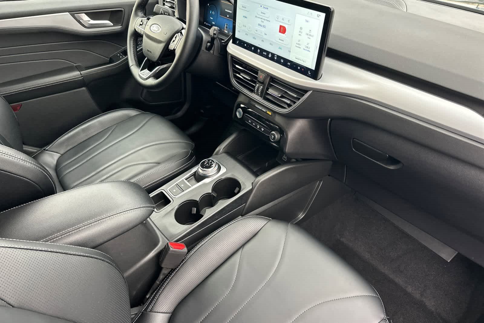 Certified 2025 Ford Escape SE w/ PHEV Premium Package image 16