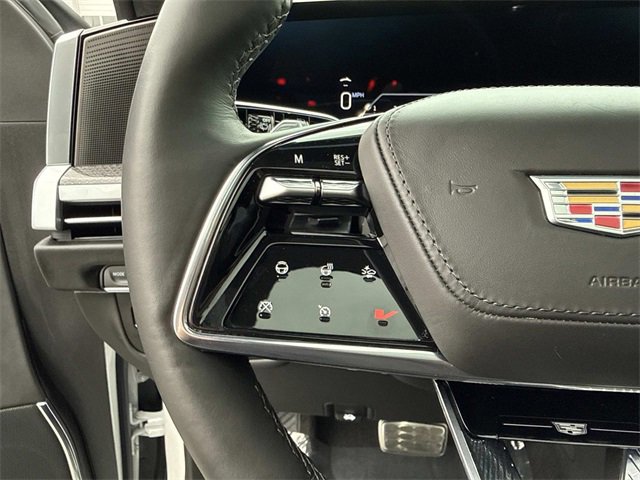 Certified 2025 Cadillac Escalade ESV V image 28