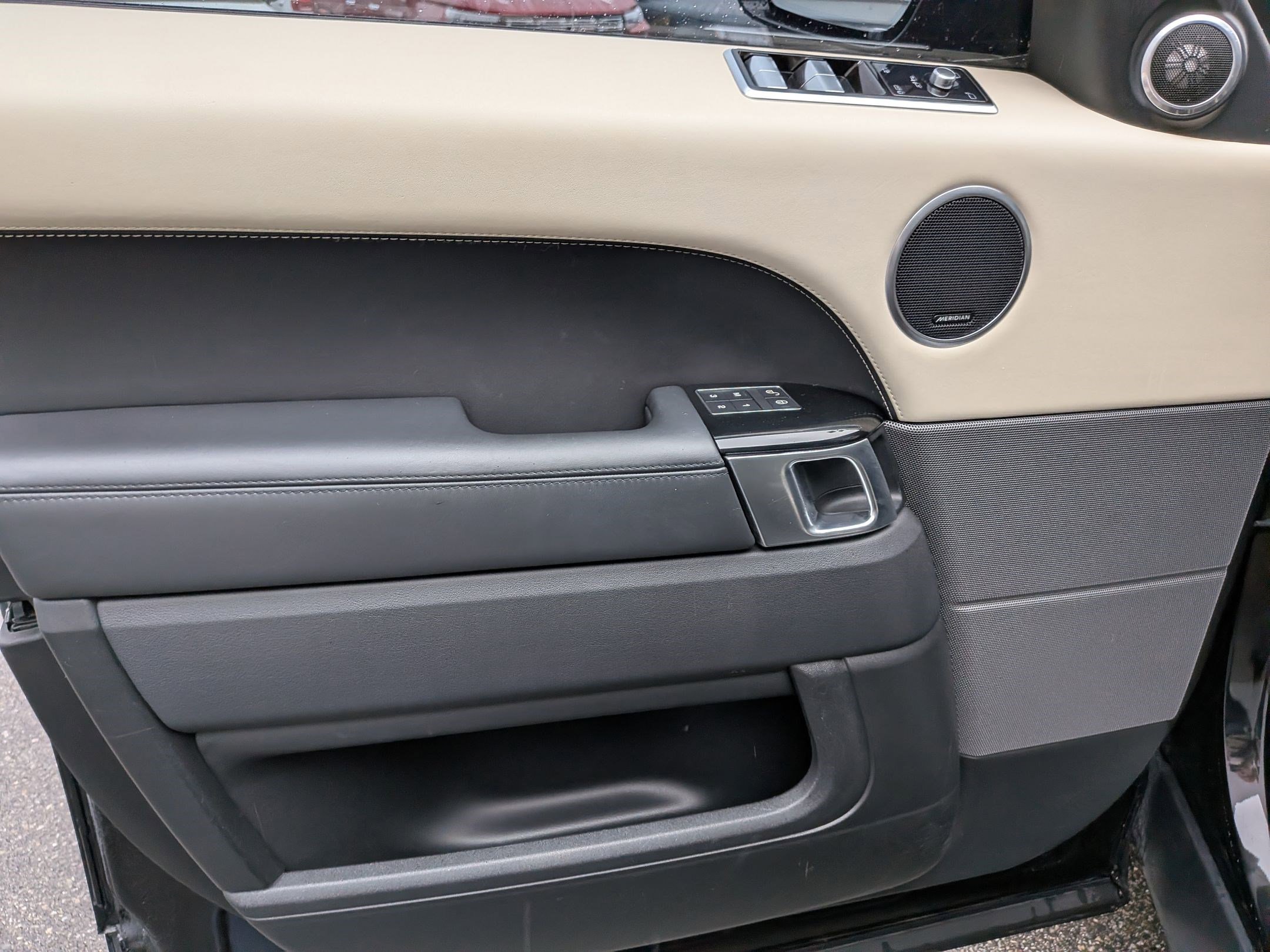 Certified 2020 Land Rover Range Rover Sport HST image 12