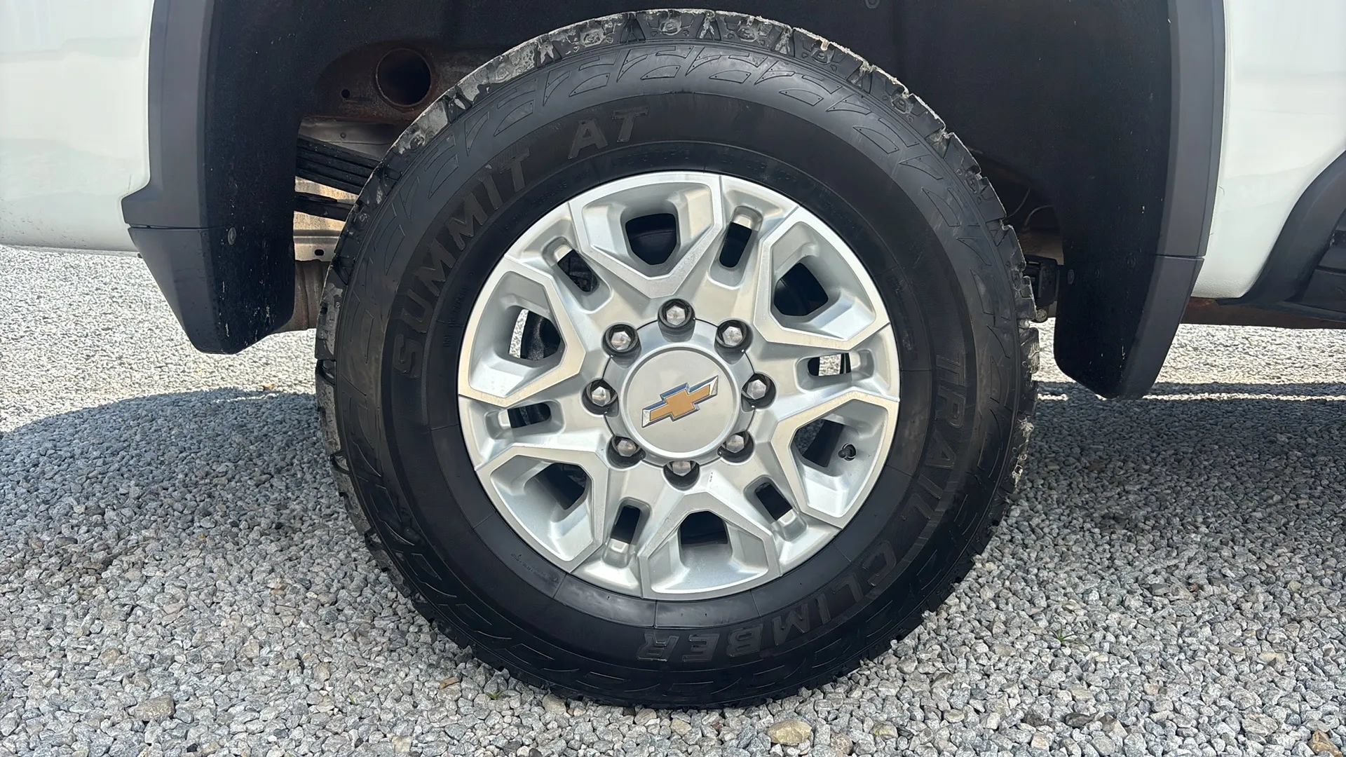 Used 2023 Chevrolet Silverado 2500 LT w/ Convenience Package AWD/4WD image 9
