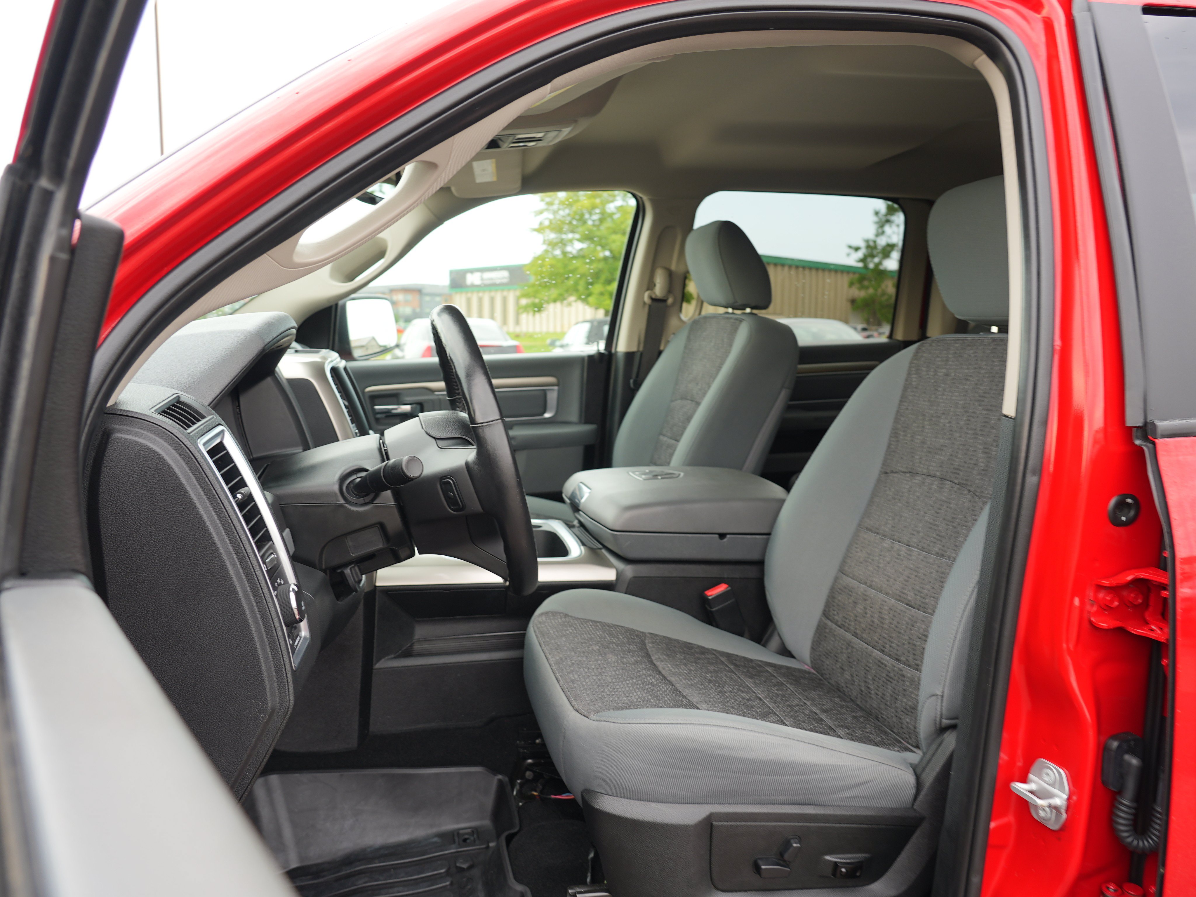 Used 2017 RAM 1500 Big Horn AWD/4WD image 12