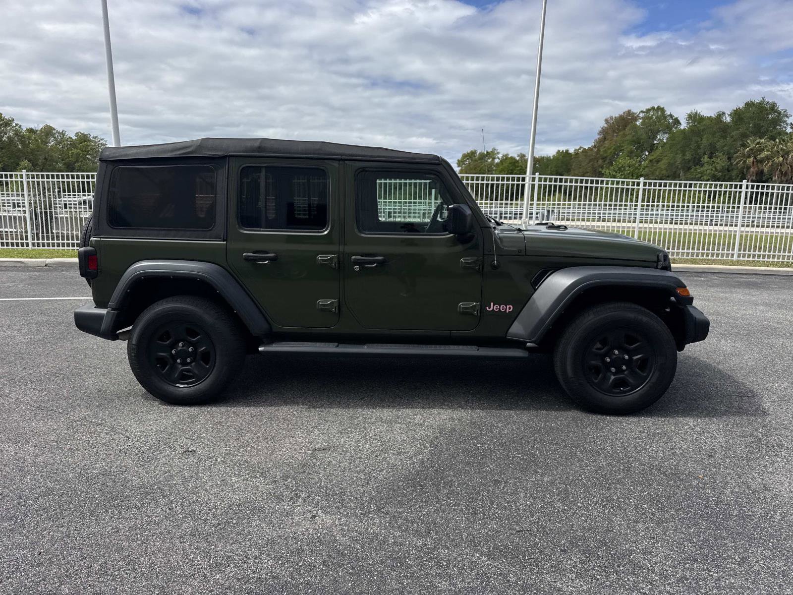 Used 2021 Jeep Wrangler Unlimited Sport image 3