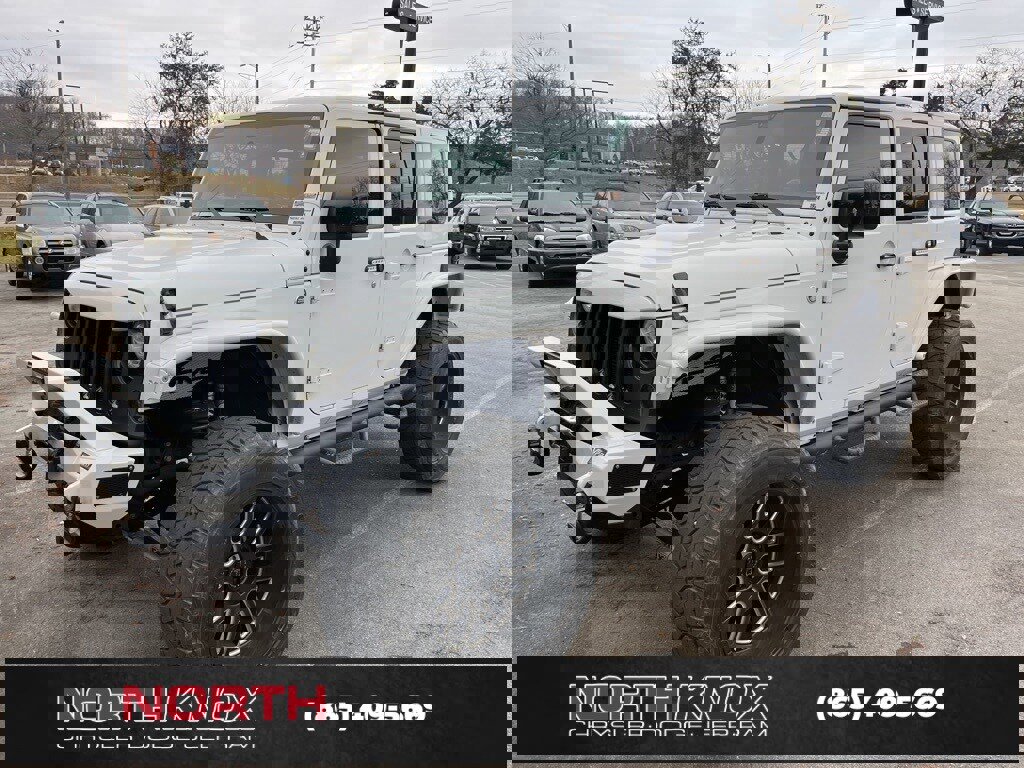 Used 2015 Jeep Wrangler Unlimited Sahara image 1