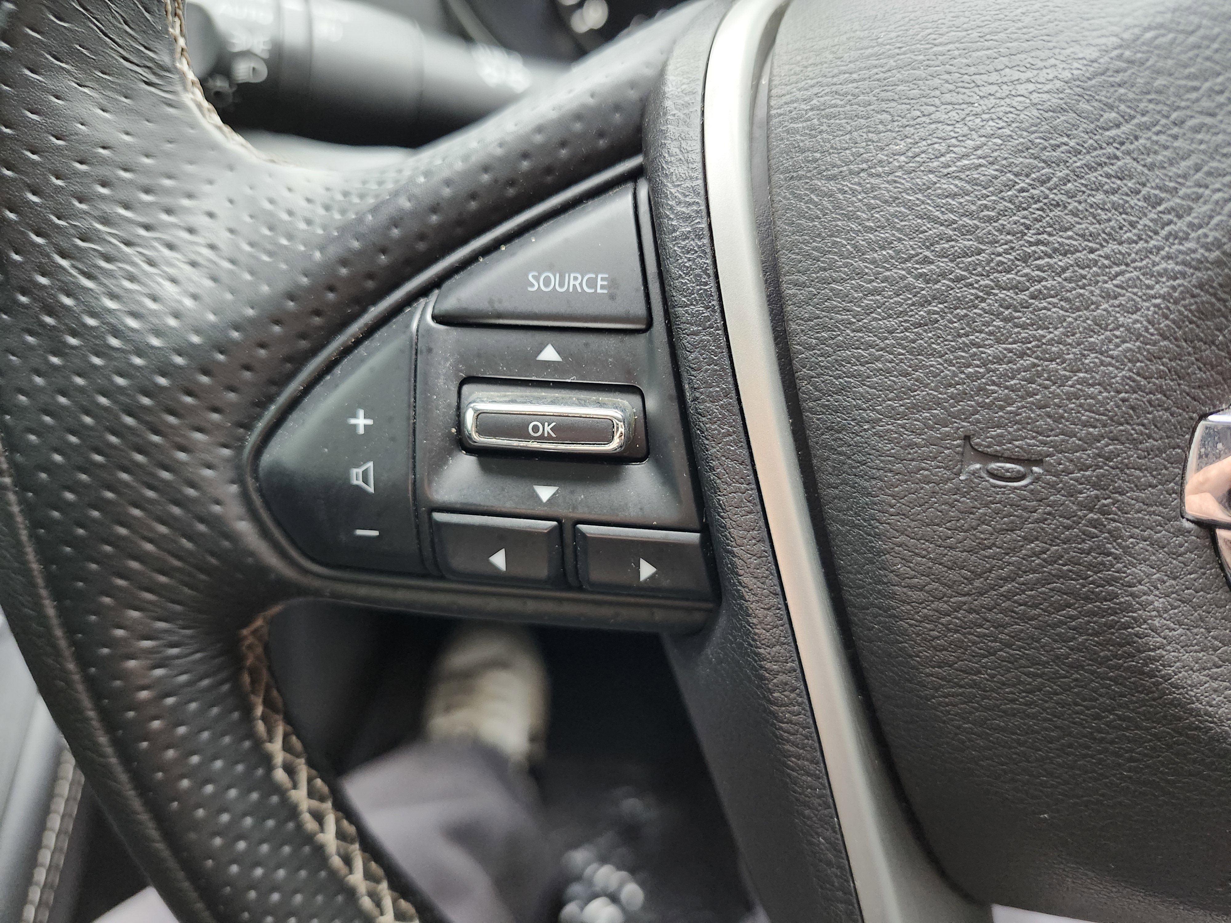 Used 2018 Nissan Maxima 3.5 SL image 40