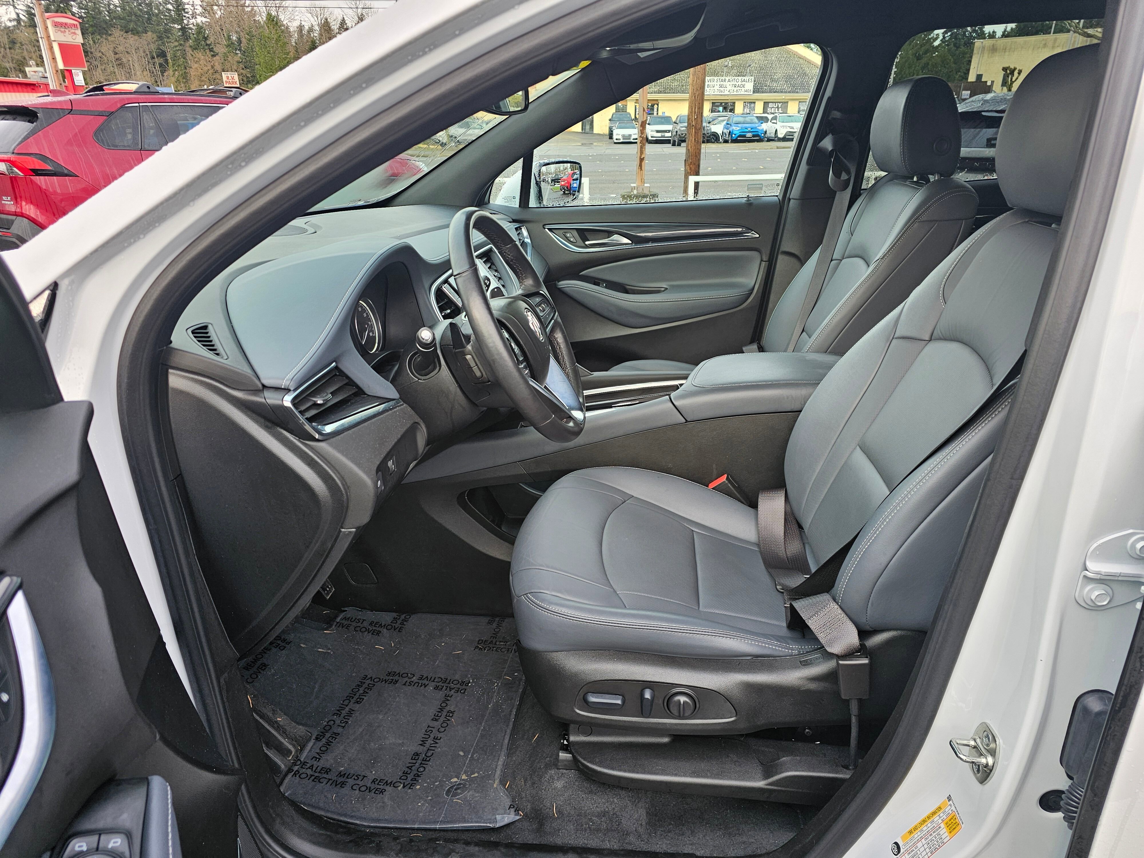 Used 2024 Buick Enclave Essence image 22